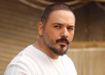 رامي عياش يسافر إلى تركيا لتأمين أدوية غير متوفرة في لبنان للبنانيين