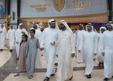 محمد بن راشد ومحمد بن زايد يفتتحان "مدينة عالم وارنر براذرز أبوظبي" الترفيهية
