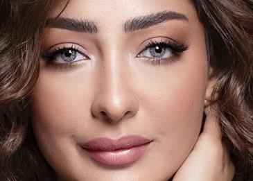 اضغط لمشاهدة الفيديو: خبيرة التجميل السعودية ريم السويدي تخلع الحجاب، وتبرر: "كنت مجبرة عليه"