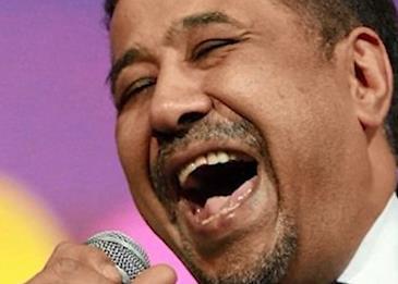 الشاب خالد يهدي أغنيته لمصر وشعبها