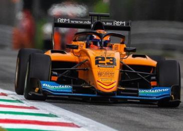 بالفيديو..حادث مروع لسائق "فورمولا 3" وسيارته تطير عاليًا