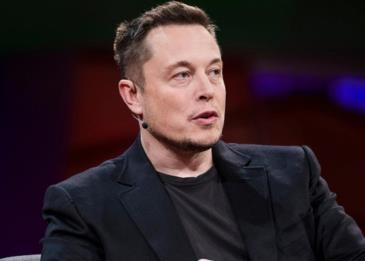 إيلون ماسك يتعرض للإحراج الشديد بسبب شاحنة "تسلا" المصفحة الجديدة