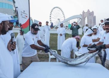 سمكة كنعد تُباع  بسعر تخطى الـ 100 الف درهم في أبوظبي