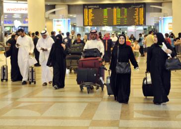 الكويت تقرر إجراء فحص الـ "بي سي آر" مجانًا لجميع القادمين عبر مطاراتها