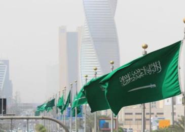 السعودية تمنع القطاع الخاص من فصل الموظفين بسبب "كورونا"