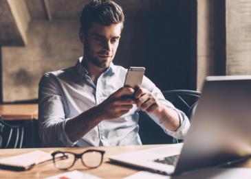 3 علامات تشير إلى أن هاتفك مراقب، فكيف تحمي نفسك من التجسس؟