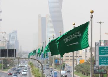 السعودية تؤكد أن قرار تنظيم العمل الليلي يتيح فرصًا وظيفية للسعوديين