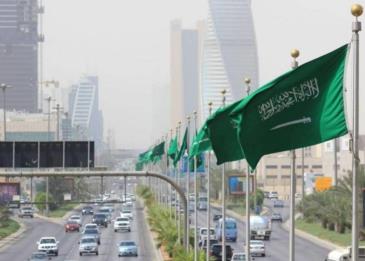السعودية تعوض العاطلين عن العمل بدخل 9 آلاف ريال