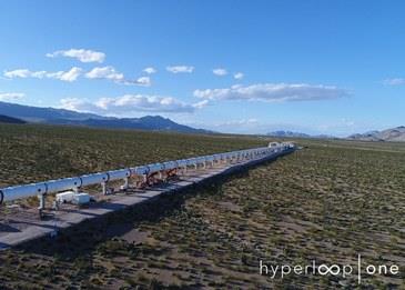 قطار Hyperloop الخاص بايلون ماسك ينهي أولى تجارب تشغيله بنجاح