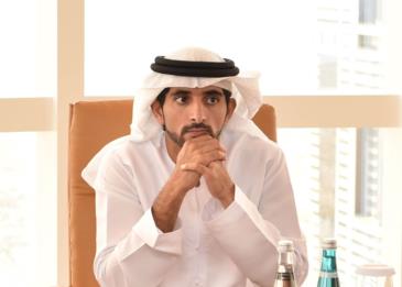 ولي عهد دبي يتلقى هدية من ويل سميث لتوأمه راشد وشيخة