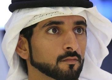 الشيخ حمدان يلقي خطابًا باستخدام تقنية الهولوغرام