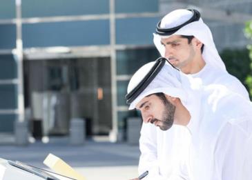 ولي عهد دبي يوقع على القطعة الأخيرة من "مسبار الأمل"