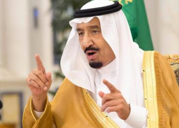 العاهل السعودي: الموافقة على صرف 7500 ريال للمبتعثين حول العالم