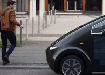 Sion EV سيارة كهربائية تحتوي على ألواح شمسية