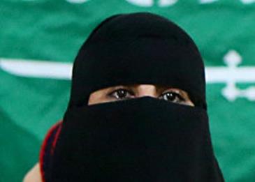 اضغط لمشاهدة الفيديو: المحاكم تعمل مساءً لمنع عضل النساء السعوديات