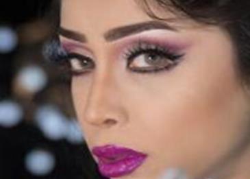 فنّانة زوجها يضربها على الهواء مباشرة.. شاهد ردّ فعلها