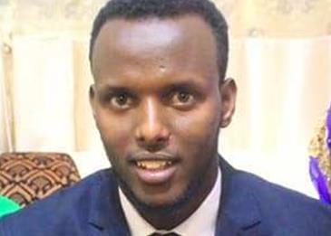 شاهد الفيديو: شاب صومالي يتزوج امرأتين في ليلةٍ واحدة!
