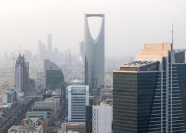 في السعودية ... عقوبات صارمة على المنشآت المخالفة لـ حماية الأجور