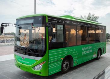 مصر تصنّع أول حافلة كهربائية