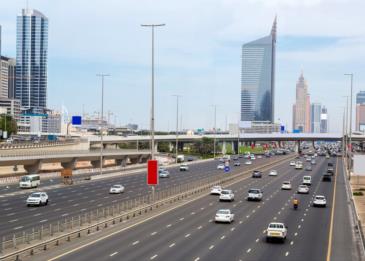 الإمارات تسمح لزائريها بقيادة مركبة خفيفة ودراجة بشرط التواجد في الدولة لغرض غير الإقامة