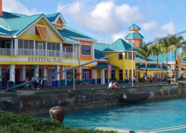 ضيوف مهرجان فير الفاخر في جزر الباهاما يتعرضون للسرقة والجوع!