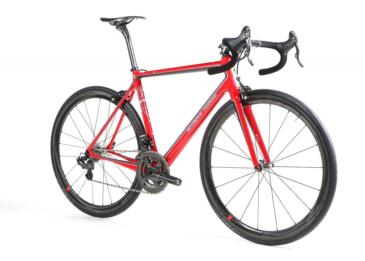 فيراري وبيانتشي تطلقان دراجة سباقات هوائية ب 18 ألف دولار