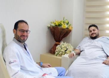 نجاح عملية جراحية لإستئصال جزئي لمعدة مريض وزنه 210 كجم