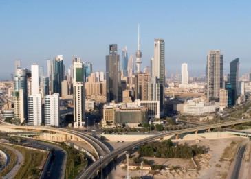 ارتفاع رسوم تأشيرات العمالة الأجنبية وتعديل نظام تصاريح العمل في الكويت