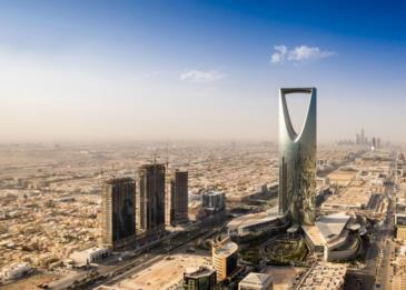 صرف بدل غلاء المعيشة كاملاً هذا الشهر
