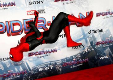 "سبايدرمان" أول فيلم تتجاوز إيراداته مليار دولار في زمن كورونا