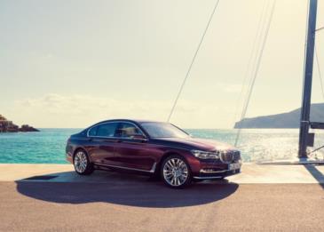 بي إم دبليو تكشف عن سيارة M760Li المستوحاة من اليخوت الفاخرة