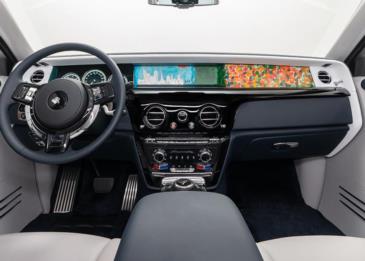 سيارات رولز رويس فانتوم تتحول إلى معرض فني استثنائي بأنامل عملائها