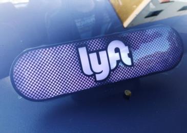 Lyft تتعاون مع فورد لإنتاج سيارات تعمل بالقيادة الآلية بدءً من عام 2021