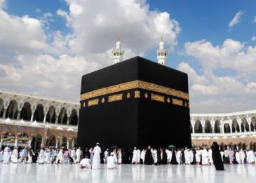 السعودية تتيح تأدية العمرة للقادمين للمملكة بجميع أنواع التأشيرات