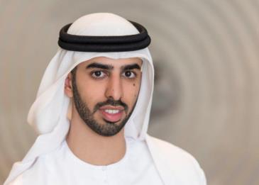 عمر بن سلطان العلماء، وزير إماراتي شاب أذهل العالم بذكائه