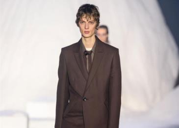 Snowriting  مجموعة شتاء 2018 لعلامة Ermenegildo Zegna