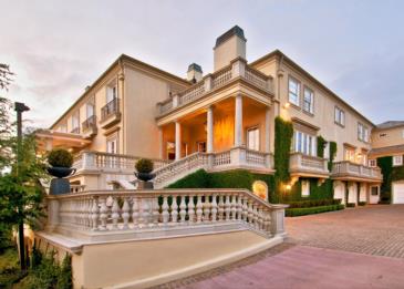 نظرة على قصر ايلون ماسك ذي الـ 17 مليون دولار في بيل اير