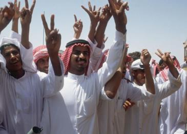 سعوديون يعلقون: حذف اسم القبيلة يقضي على الفساد والمحسوبية