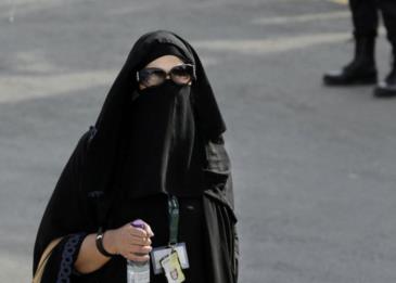 قضية “فتاة الفيديو” تصل للنيابة.. وشقيقها يرد