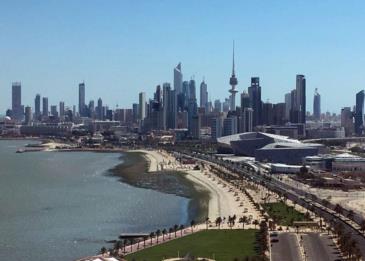 الكويت تتجه الى تقييم قرار الرسوم الصحية على الوافدين