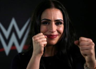 أول إمرأة عربية توقع مع WWE