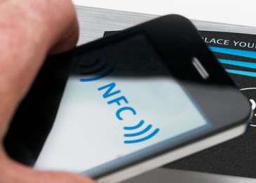 ما هي خاصية NFC لمشاركة ونقل المعلومات
