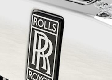 تحاول سرقة حلية غطاء محرك سيارة رولز رويس المرصعة بالماس