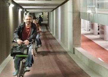 دولة الدراجات تبني أكبر مرآب للدراجات بالعالم