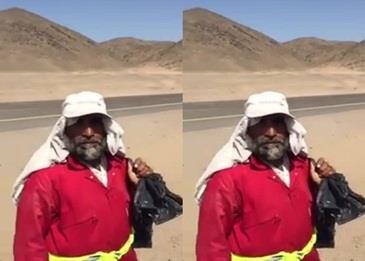 بالفيديو .. عامل عجوز يعمل تحت أشعة الشمس الحارقة