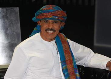 اضغط لمشاهدة الفيديو: فنان خليجي يفاجئ نانسي عجرم ويرقص معها على المسرح!