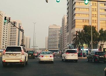 منح المركبات  سماحًا لمدة 3 أشهر من مخالفات بوابات التعرفة المرورية في أبوظبي
