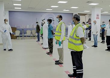 تطبيق نظام العمل الحضوري بنسبة 30 بالمئة في الجهات الحكومية وشبه الحكومية بإمارة أبو ظبي