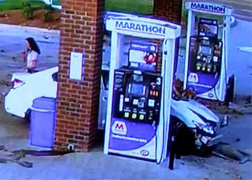 بالفيديو: حادث سير لا يصدق!