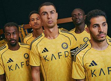 أديداس ونادي النصر يطلقان القميص الأساسي الجديد لموسم 25/26 بطريقة خارجة عن المألوف